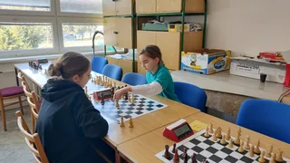 2.kolo: E.Bartošová - E.Halcinova 1/2:1/2